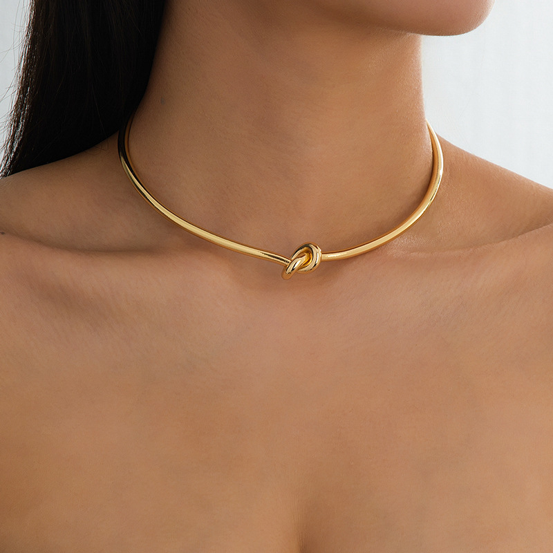 Minar Minimalist Hollow Out Kn - đánh giá và giá Birth Flower Necklace